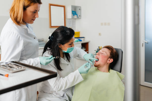 Best Cracked Tooth Emergency Dentist  in Stonegate, CO